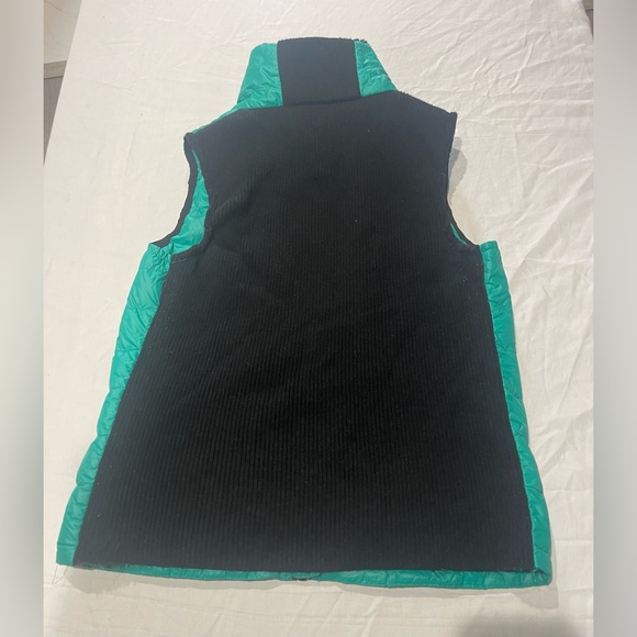 Calvin Klein Casual Wind Resistant placket Green Vest Women’s Size M - Picture 7 of 9